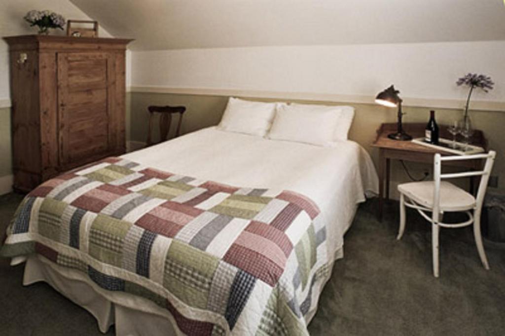 Valley Ford Hotel Стая снимка