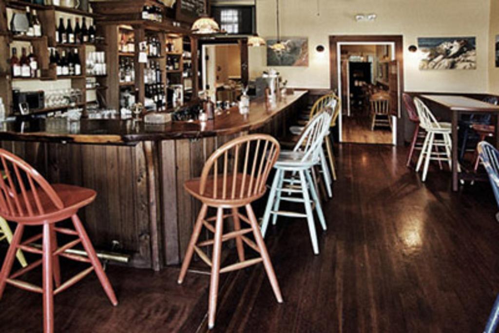 Valley Ford Hotel Екстериор снимка